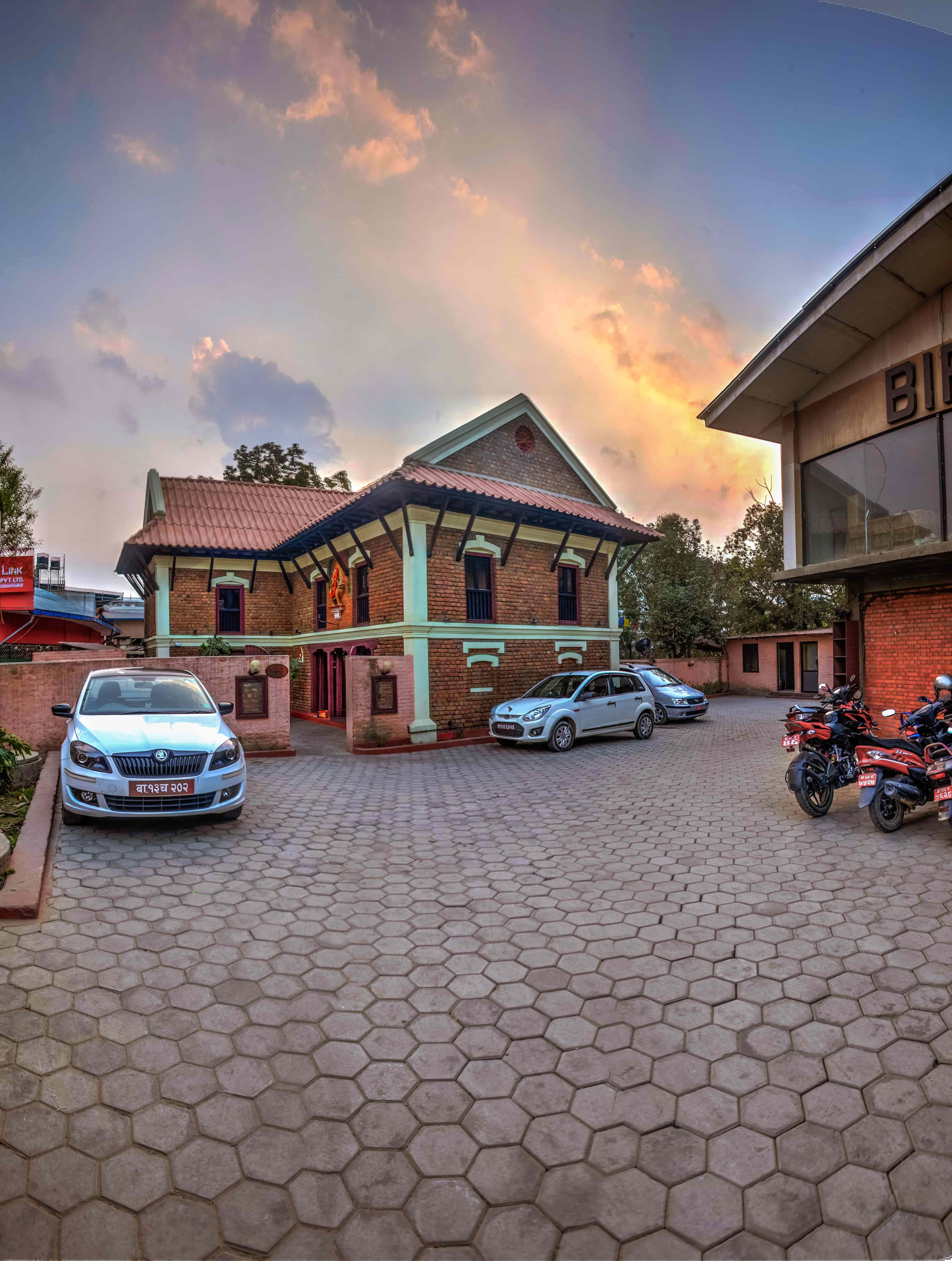 gallery-photo